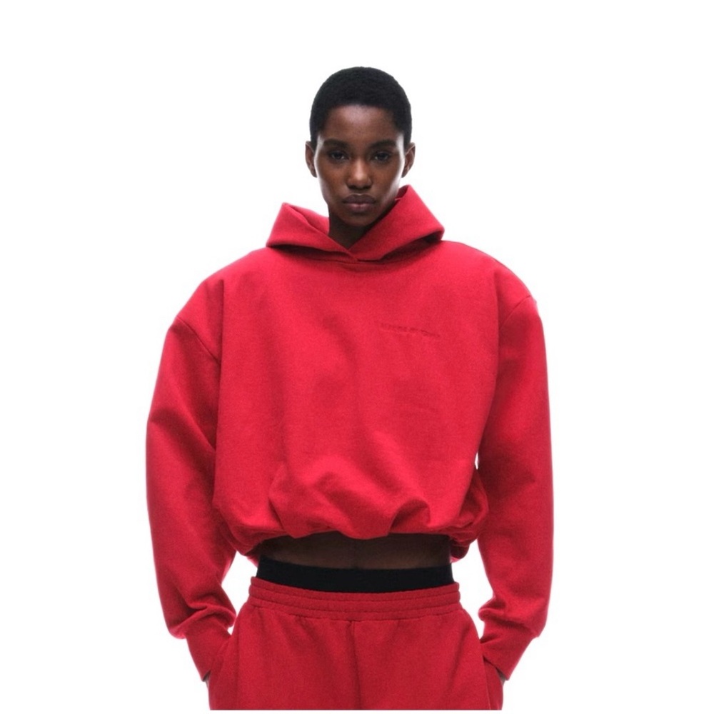 MAGDA BUTRYM H&M
MOTIF-DETAIL HOODIE WITH SHOULDER PADS
I have matching pants
